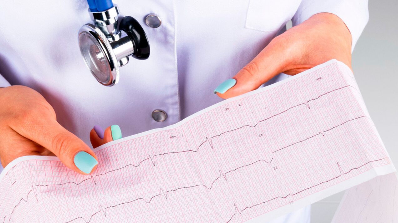 Hypertensieve patiënten moeten hun hartaandoening controleren met behulp van een ECG